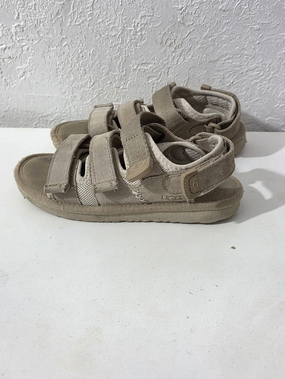 UGG Girls Goldencoast Multi Strap Suede Slingback Sandals Size 13